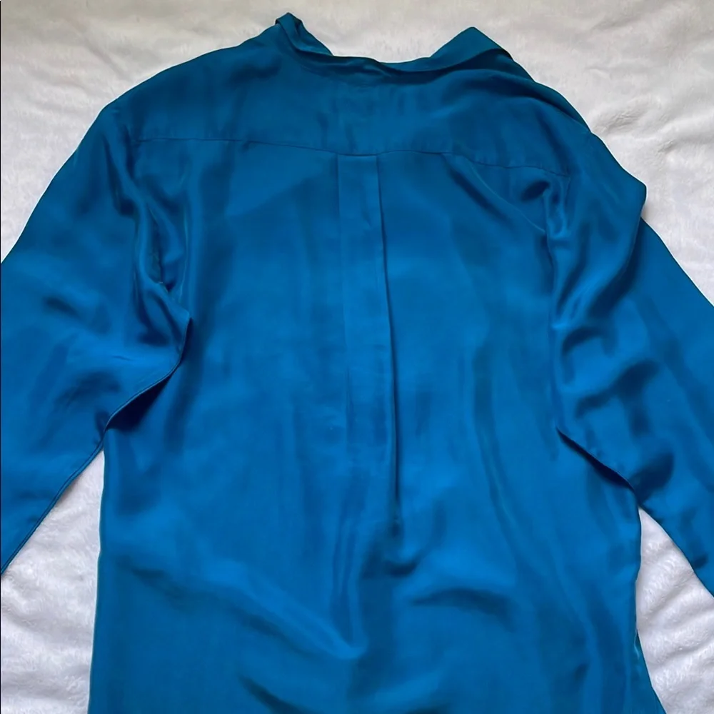 100% Silk Blue Silk Blouse with Knot Buttons - Picture 5 of 16